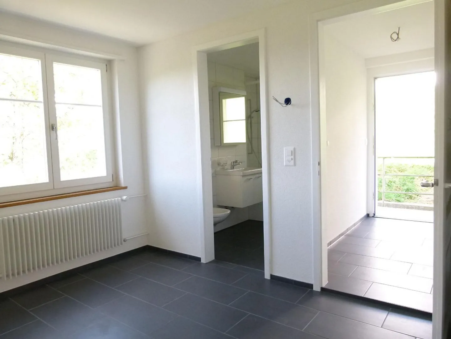 Charmante Wohnung mit Balkon - Foto 2 von 15