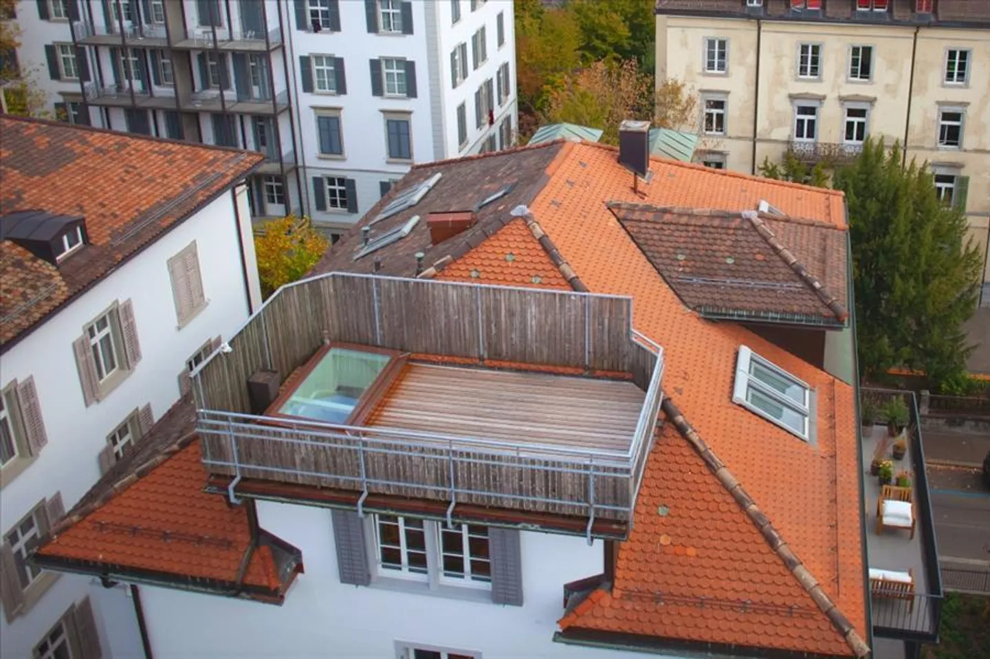 Appartement en attique avec rooftop privé - Photo 2 sur 10