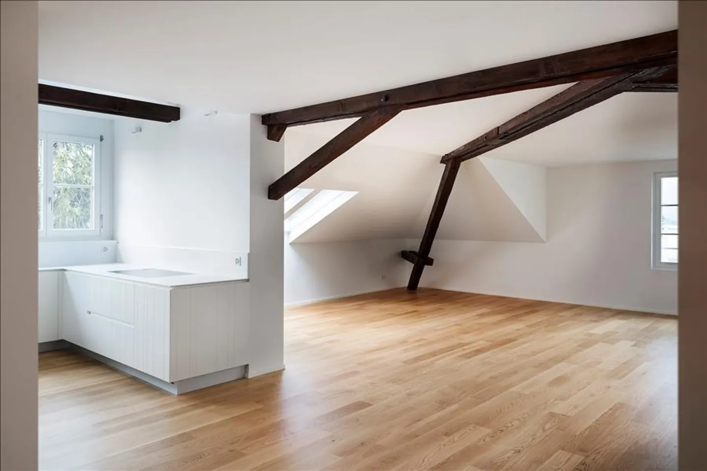 Appartement en attique avec rooftop privé - Photo 6 sur 10