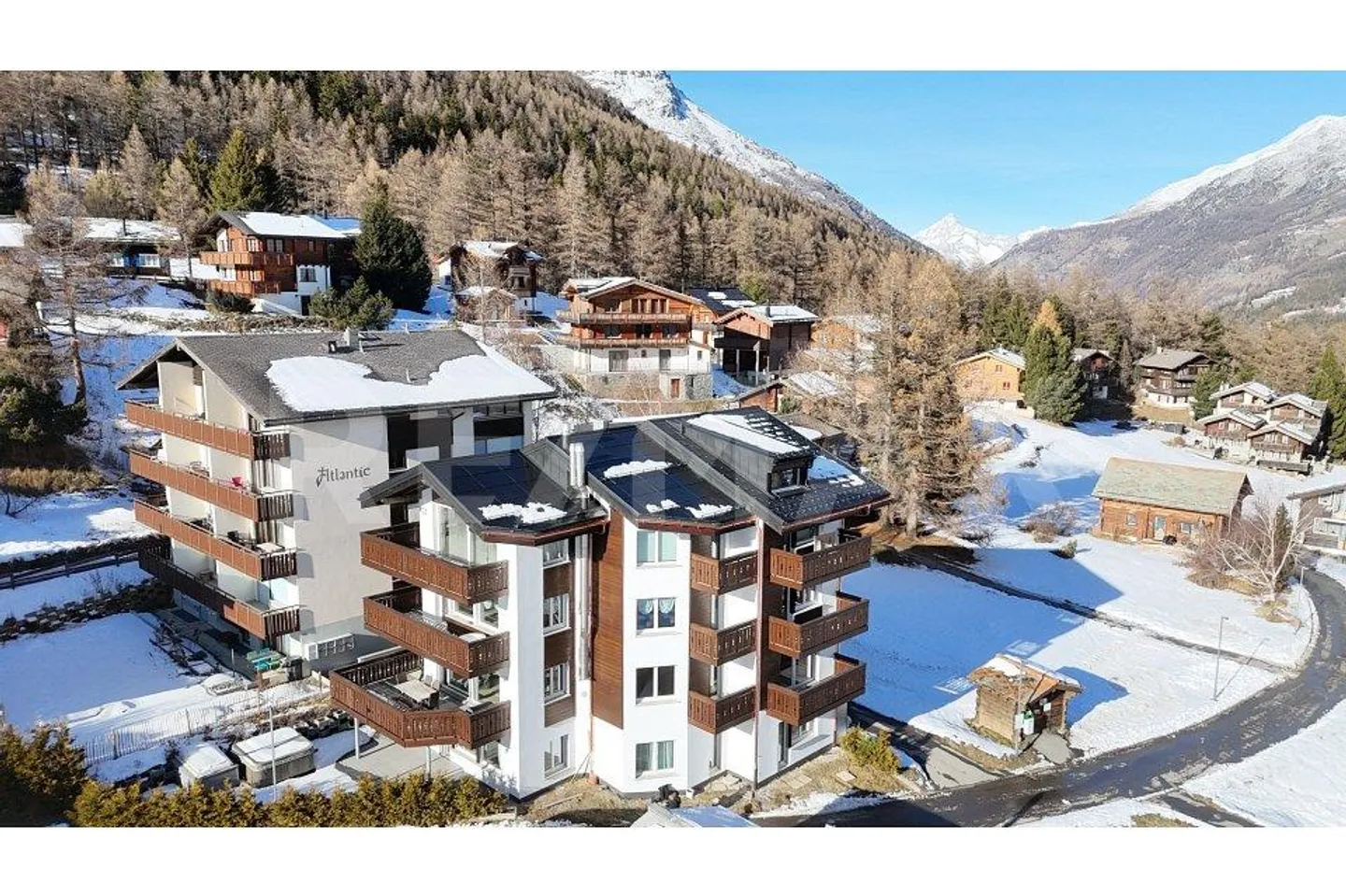 Appartement de vacances de luxe à Saas-Fee : Alpin et moderne - Photo 2 sur 13