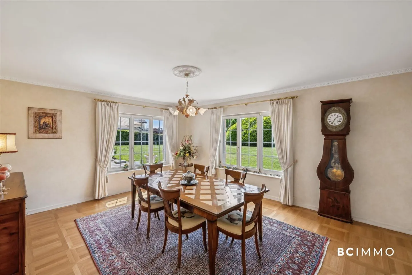 12-room House - Photo 4 of 11