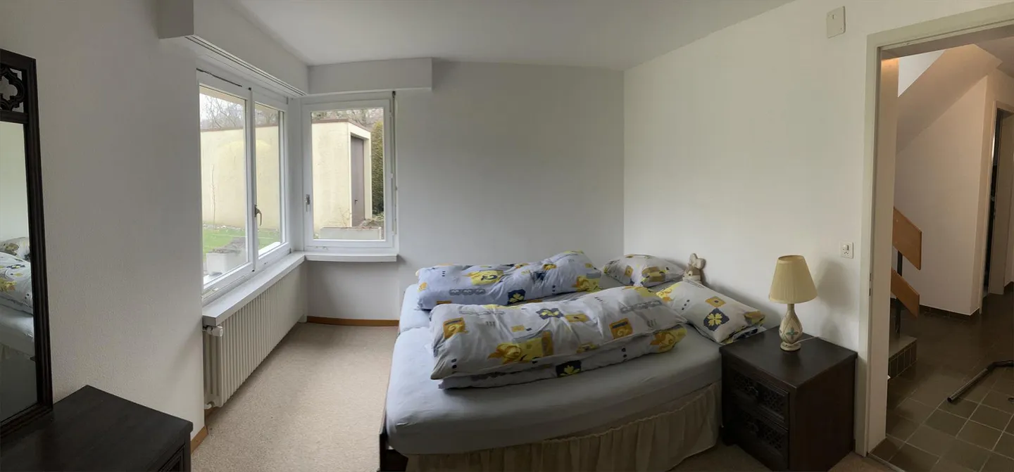 Charmantes 5 1/2 - Zimmer Einfamilienhaus mit zwei Garagen - Photo 14 of 24