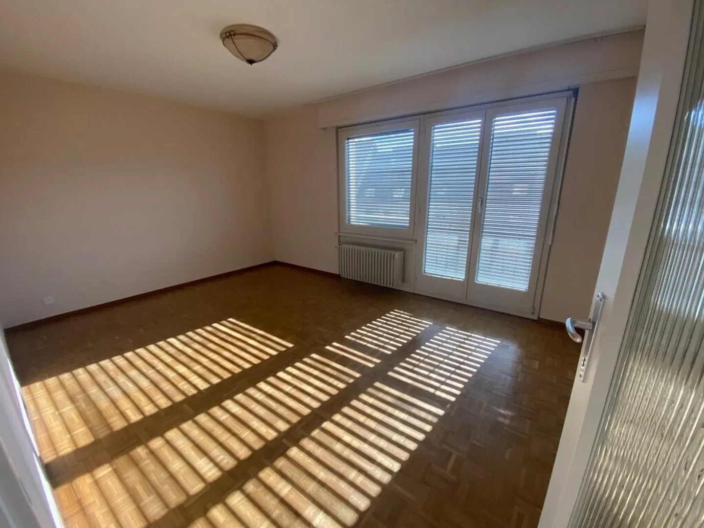 À saisir ! Appartement de charme dans les hauts de Vevey ! - Photo 5 sur 8