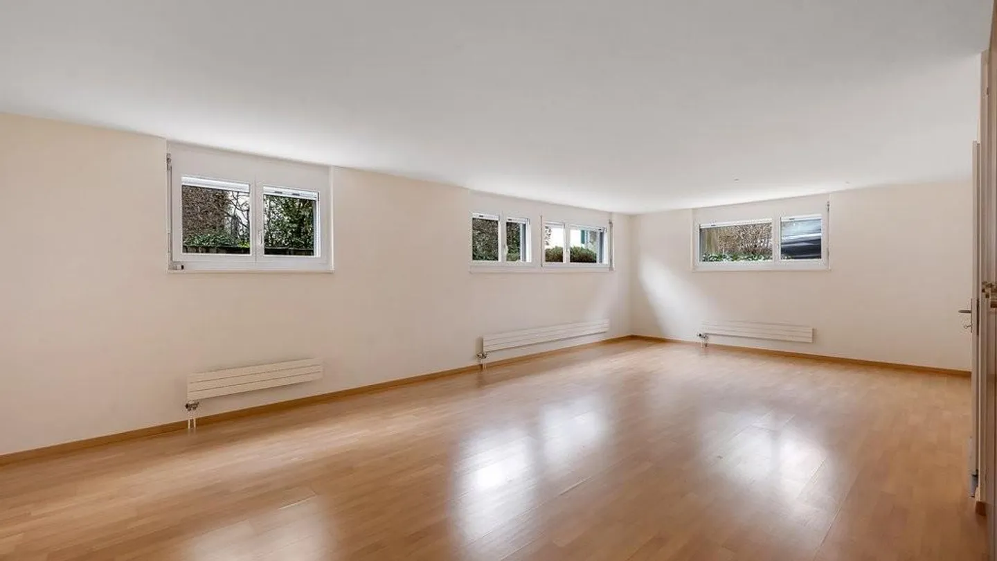 Vielseitig nutzbar: 99m2 Gewerbefläche in Zürich Oerlikon - Foto 4 von 9