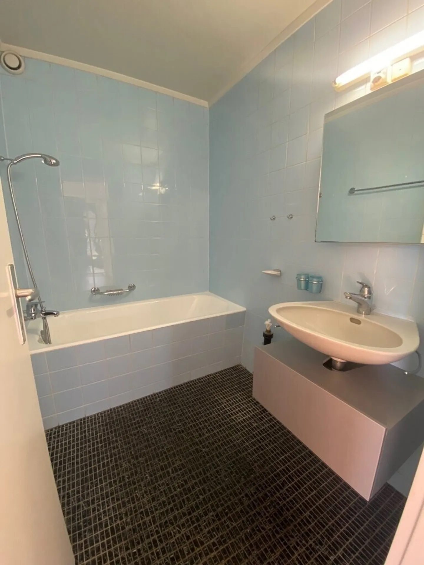 À saisir ! Appartement de charme dans les hauts de Vevey ! - Photo 8 sur 8