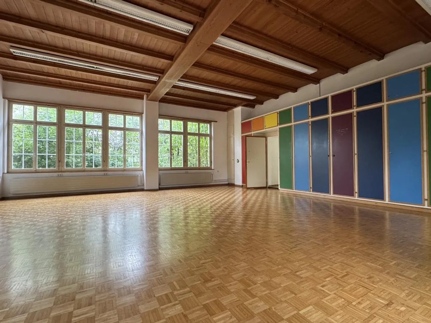 MEHRZWECKRAUM IM NEBENGEBAEUDE DES PFARRHAUSES BRETZWIL - Foto 1 von 9