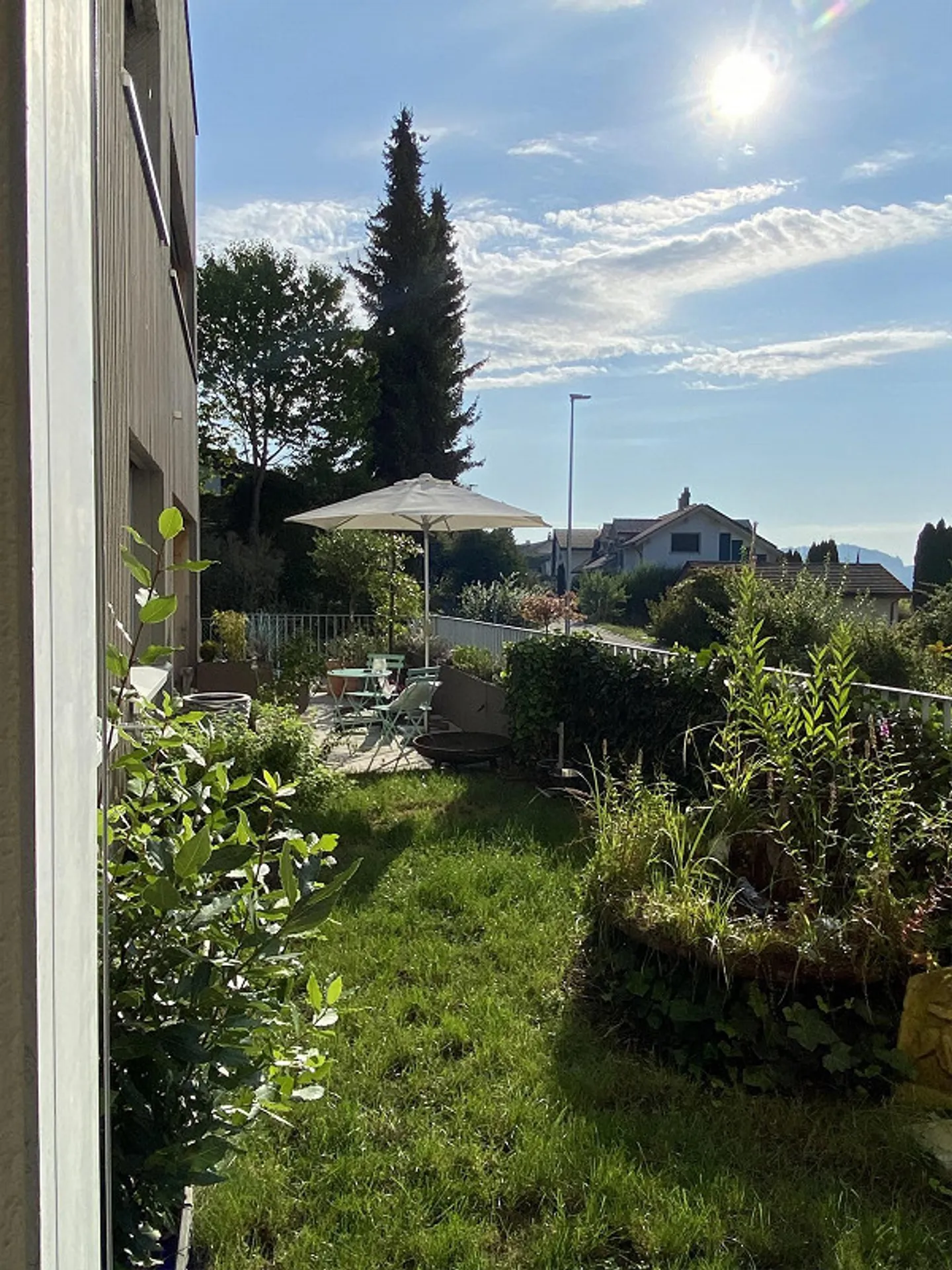 Appartement moderne avec jardin - Photo 2 sur 21