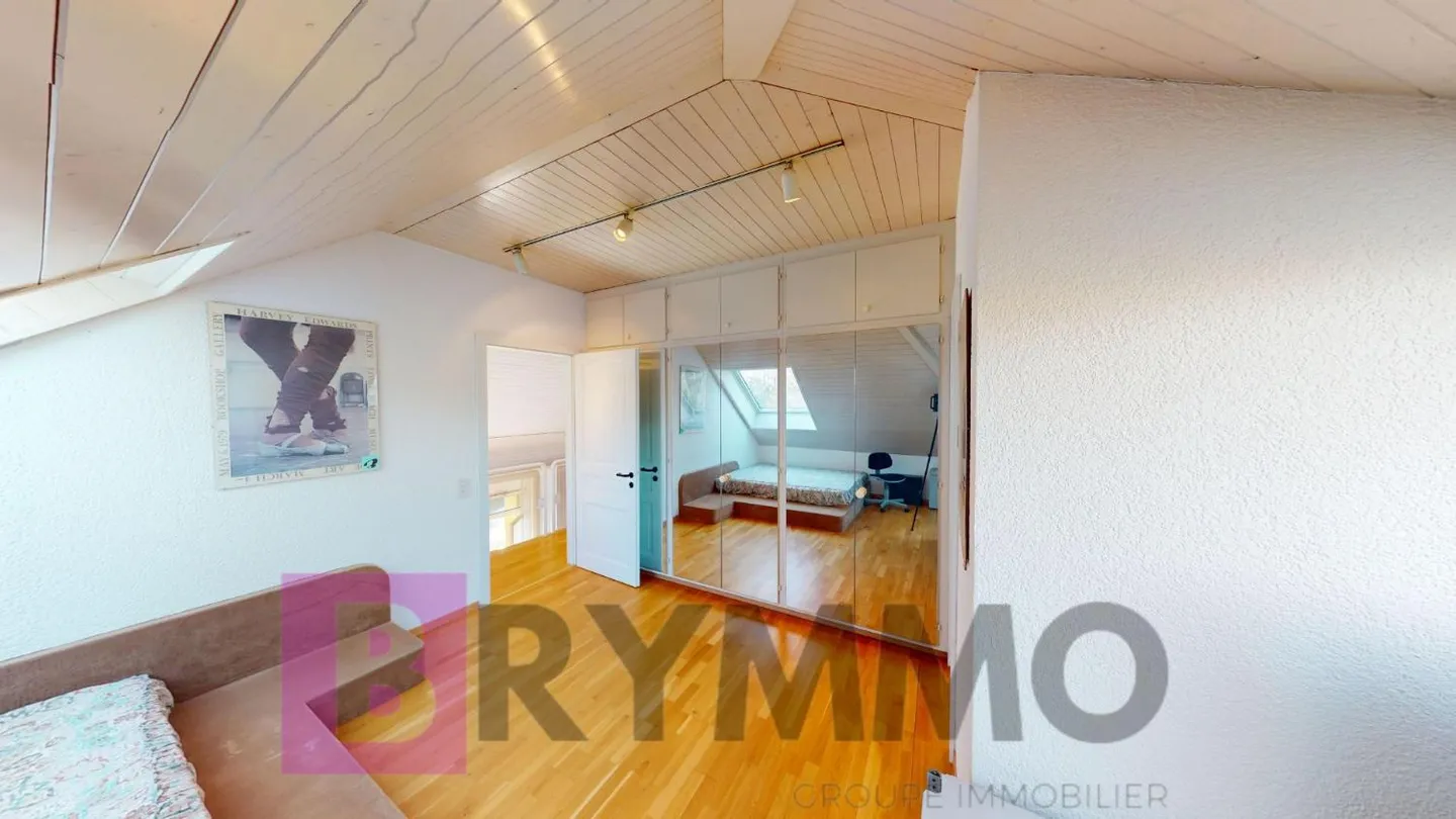 Nel cuore di Rolle — Villa con 5,5 stanze e appartamento separato di 2 stanze con piscina - Foto 12 di 16