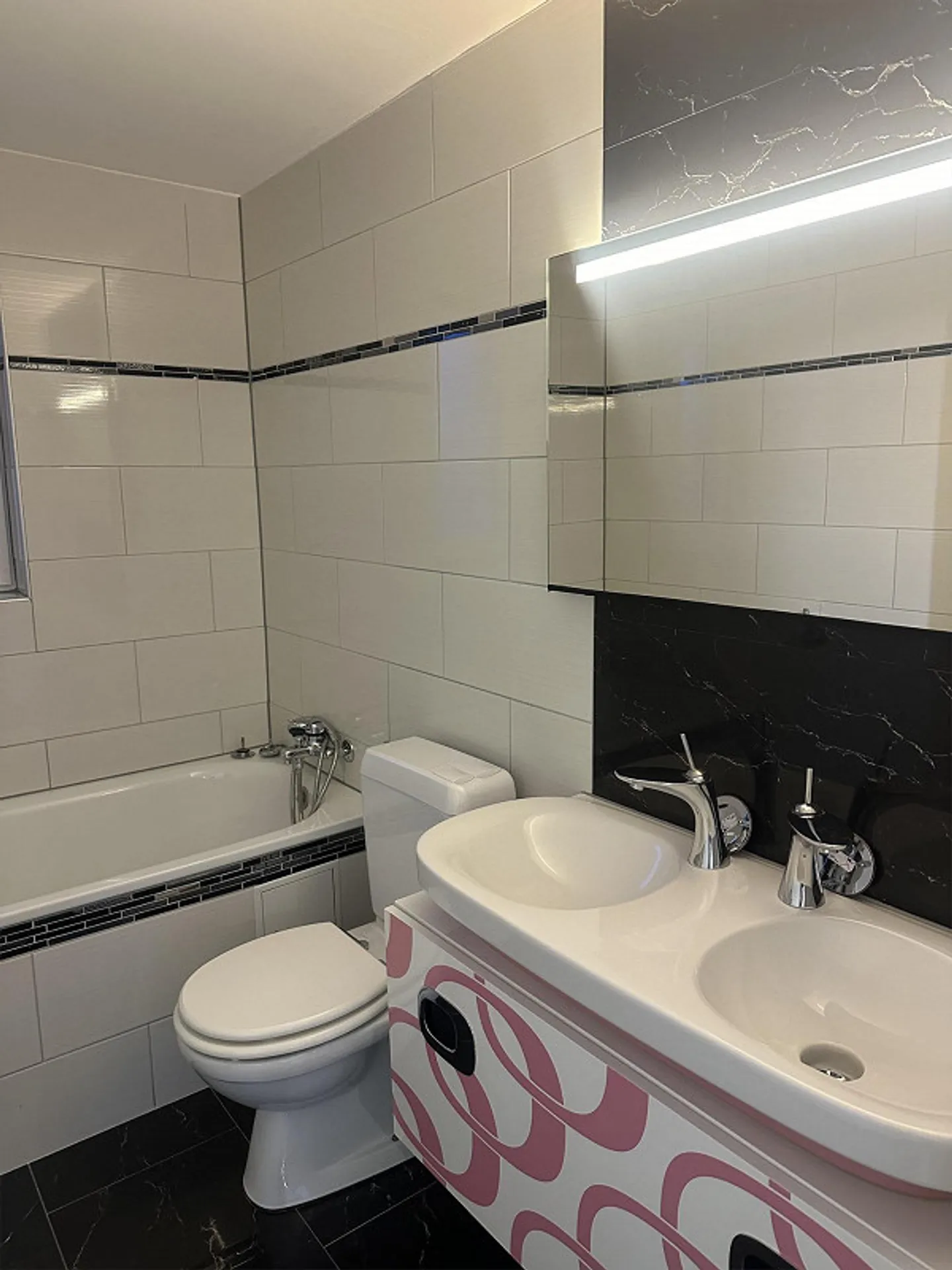 4,5-Zimmer-Wohnung mit Wintergarten und Garten - Foto 6 von 12