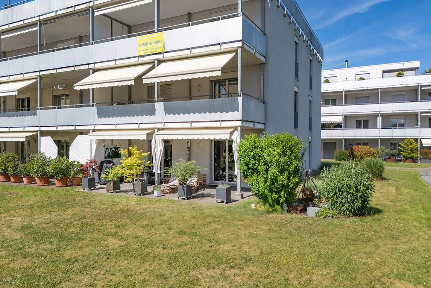 Attractive 4.5-room condominium with large garden terrace - Photo 1 of 15