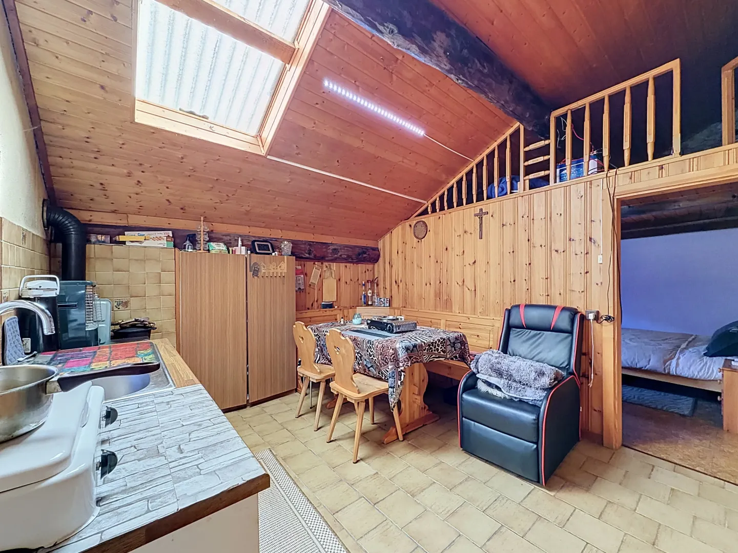 Authentic Mountain Retreat - Photo 3 of 5