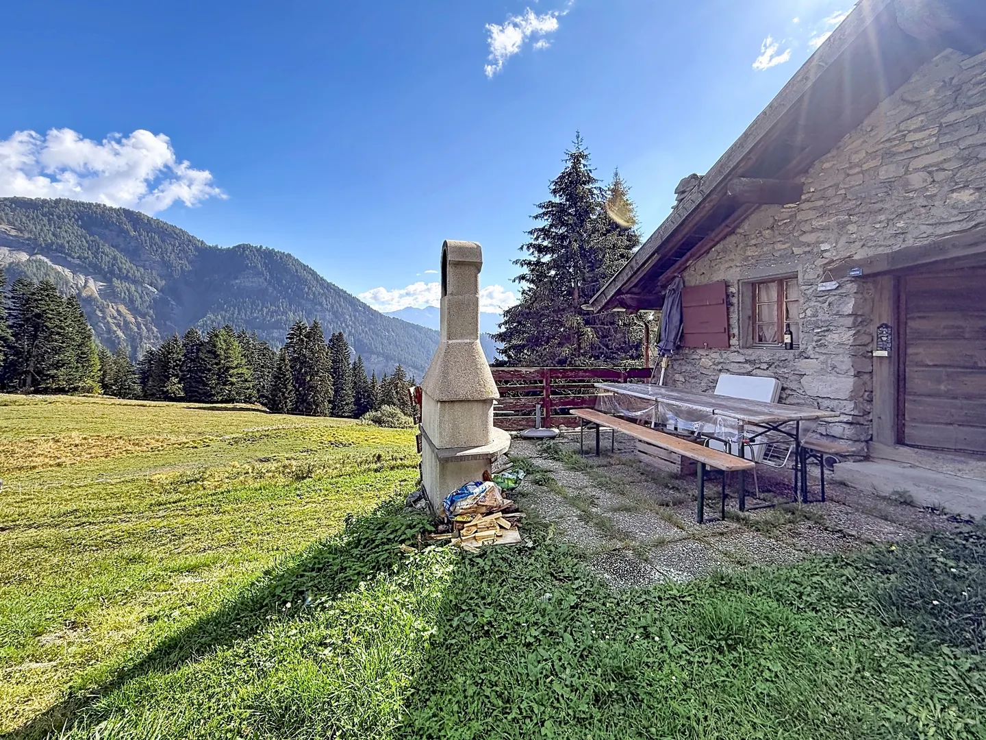 Authentic Mountain Retreat - Photo 5 of 5