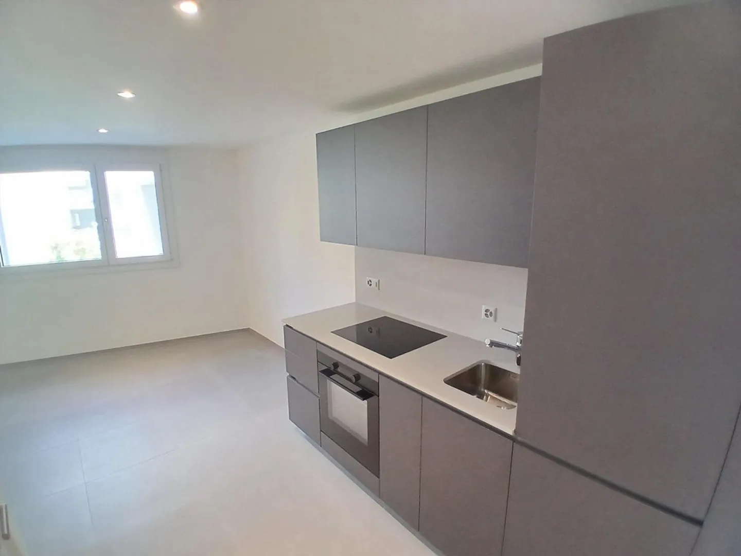 Ampio e nuovo appartamento monolocale di circa 40 m² a Bellinzona - Foto 1 di 6