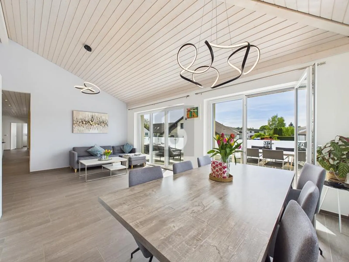 MOMENTS LUXUEUX SUR VOTRE IMMENSE TERRASSE - Photo 2 sur 6