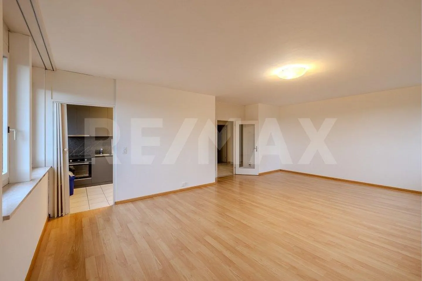 Appartamento 2.5 stanze nel cuore di Pratteln - Foto 3 di 13