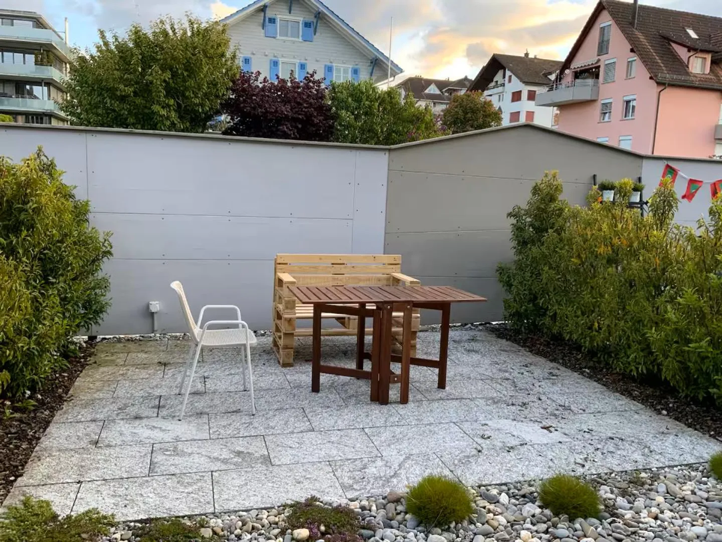 «Modernes 2½-Zimmer-Reihenmittelhaus im Minergiestandart mit Solarfassade» - Foto 9 von 10