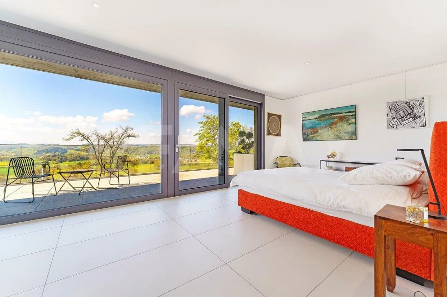 Exceptional 200 m² Attic with panoramic view - Photo 11 of 13