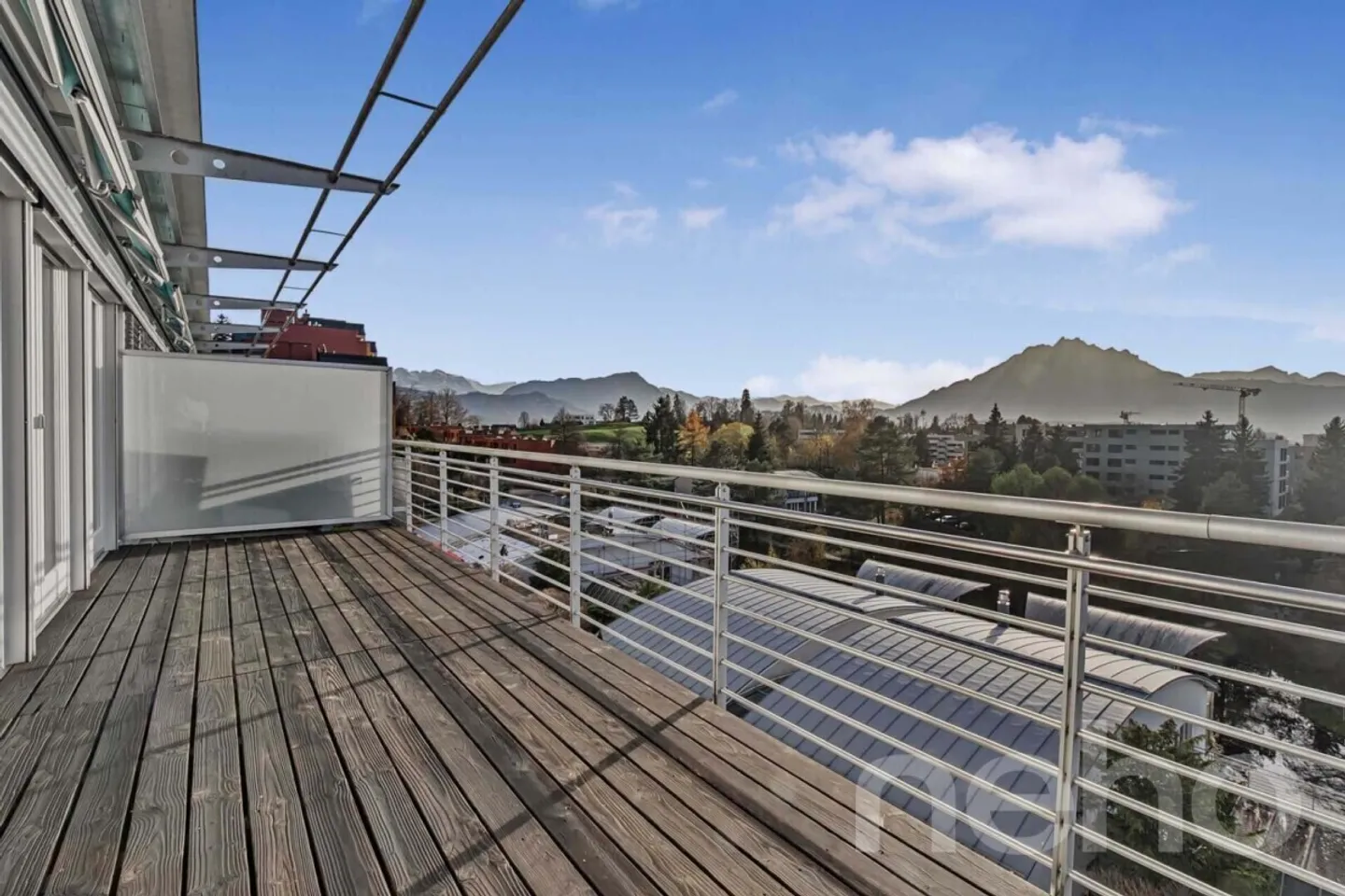 Luminoso appartamento attico di 1,5 stanze con vista sul Pilatus nel quartiere di Büttenen - Foto 10 di 12