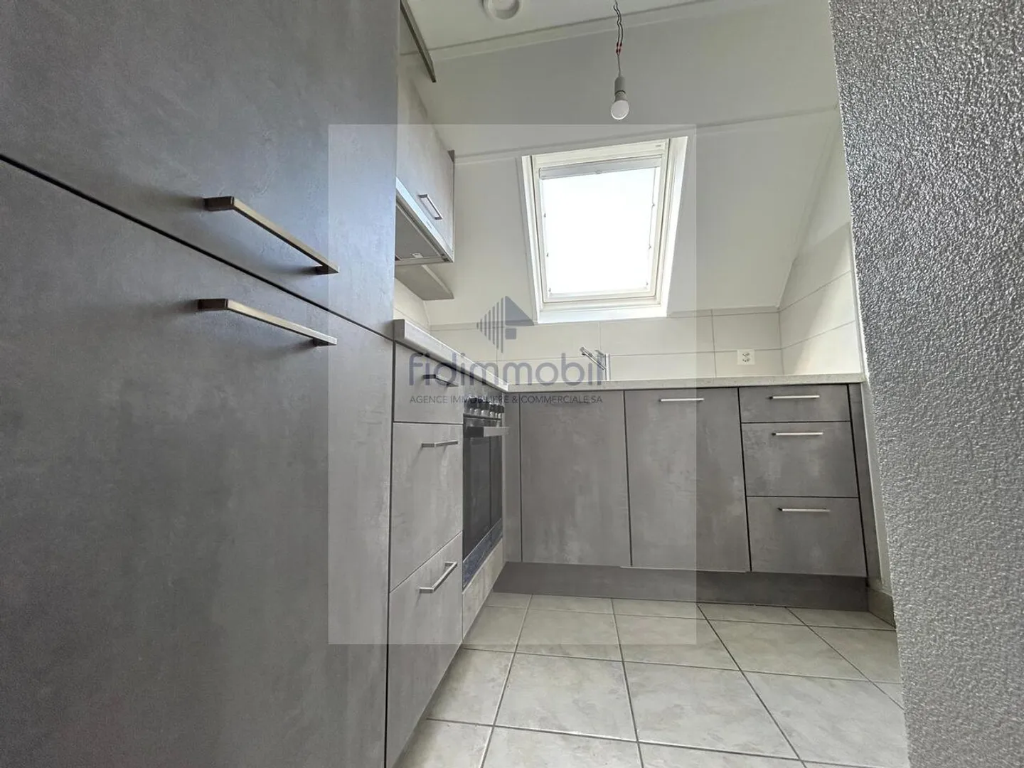 APPARTAMENTO RISTRUTTURATO IN UN QUARTIERE TRANQUILLO - Foto 4 di 8