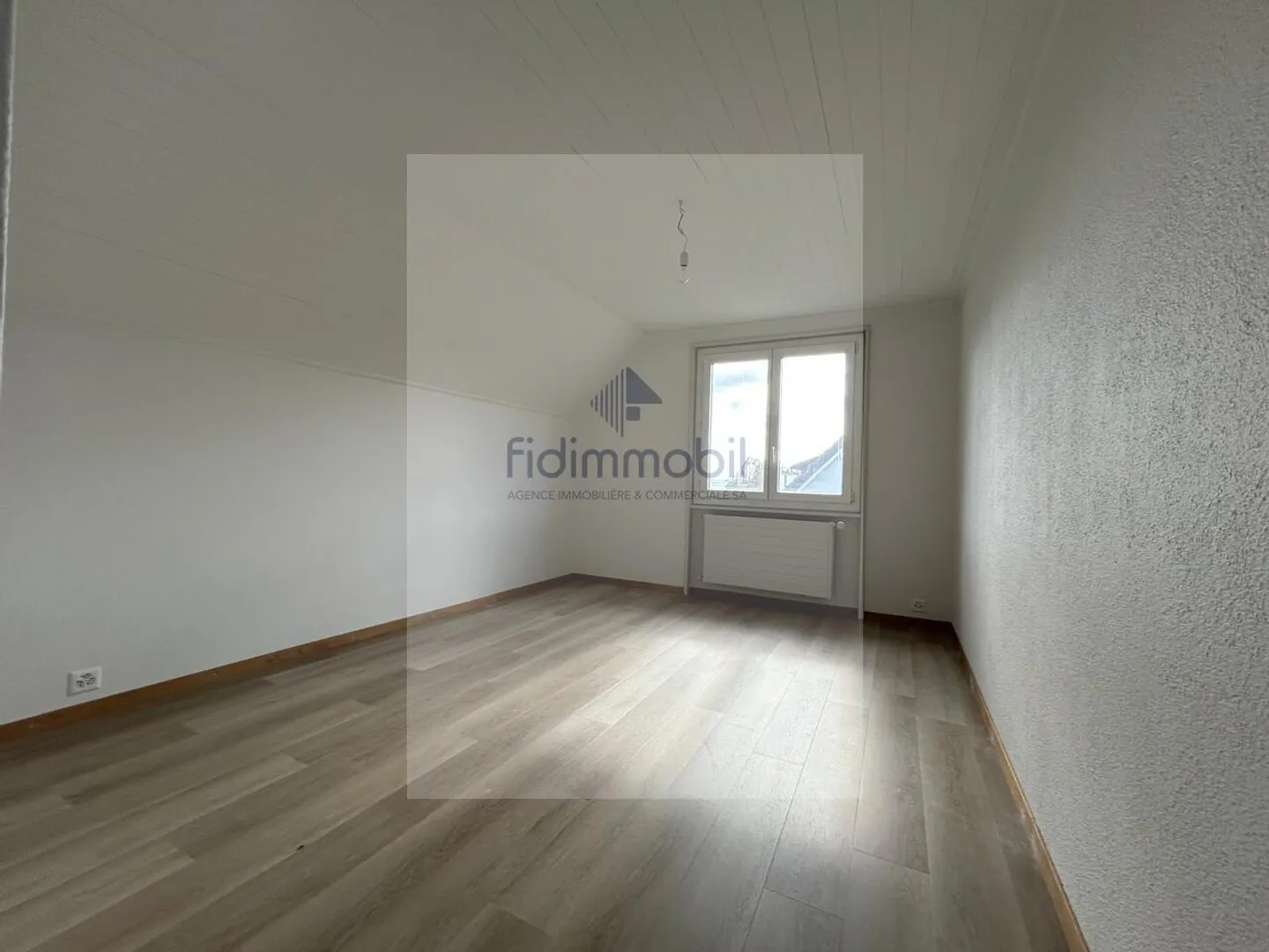 APPARTAMENTO RISTRUTTURATO IN UN QUARTIERE TRANQUILLO - Foto 6 di 8