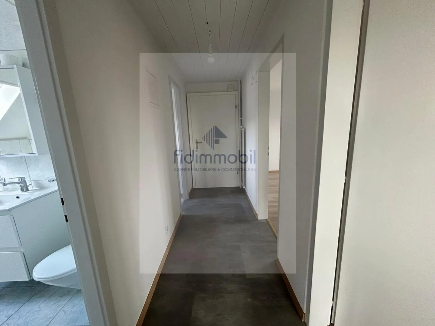 APPARTAMENTO RISTRUTTURATO IN UN QUARTIERE TRANQUILLO - Foto 1 di 8