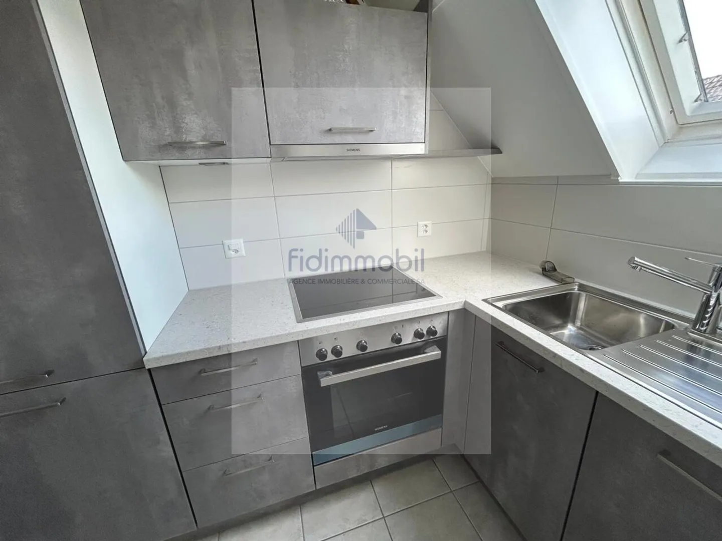 APPARTAMENTO RISTRUTTURATO IN UN QUARTIERE TRANQUILLO - Foto 2 di 8