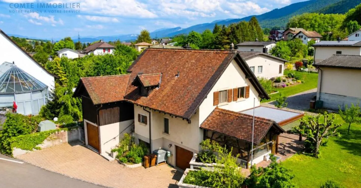 Splendid detached house - Photo 1 of 13