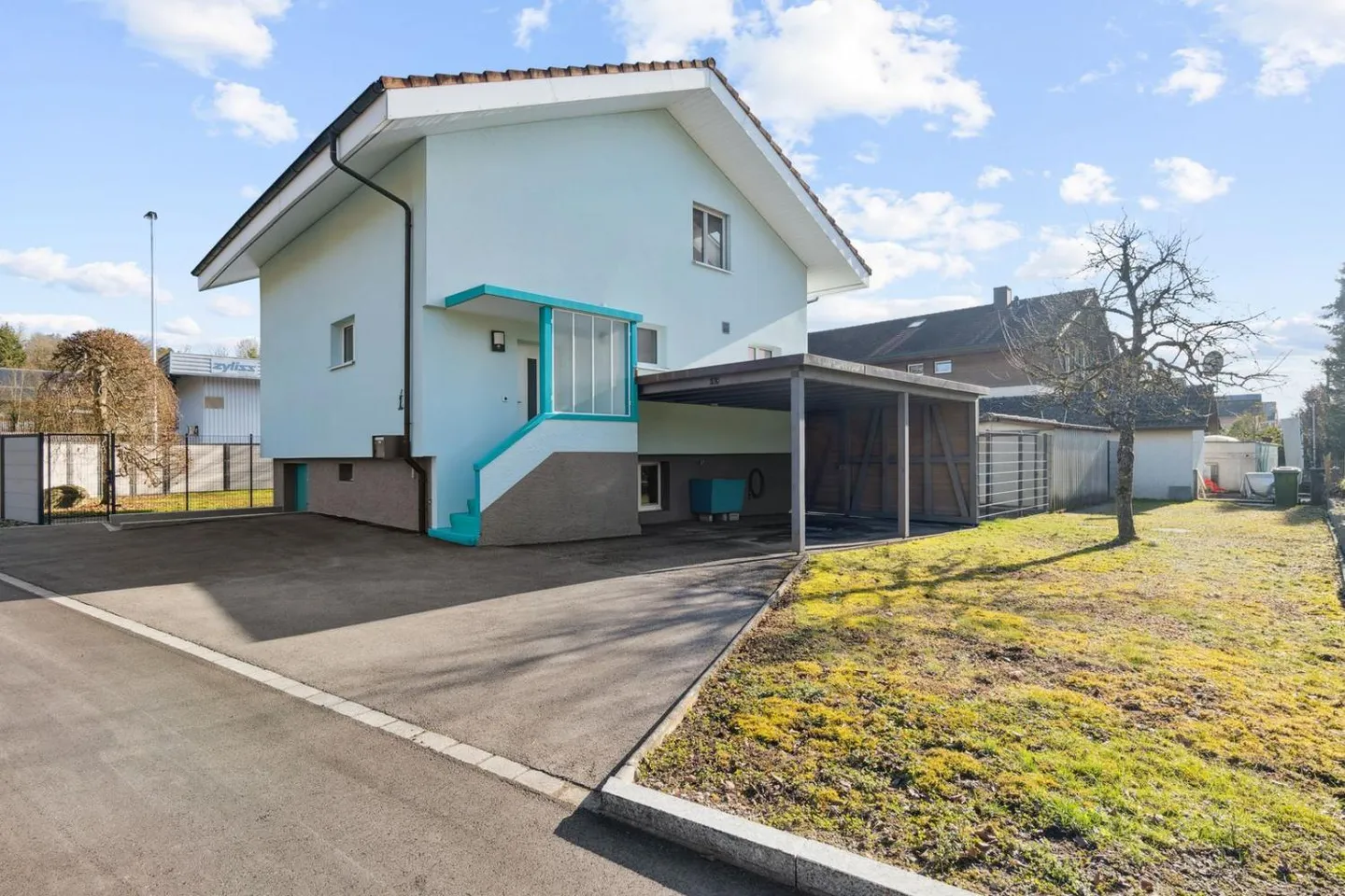 Charmantes Einfamilienhaus in Lyss - Foto 2 von 13