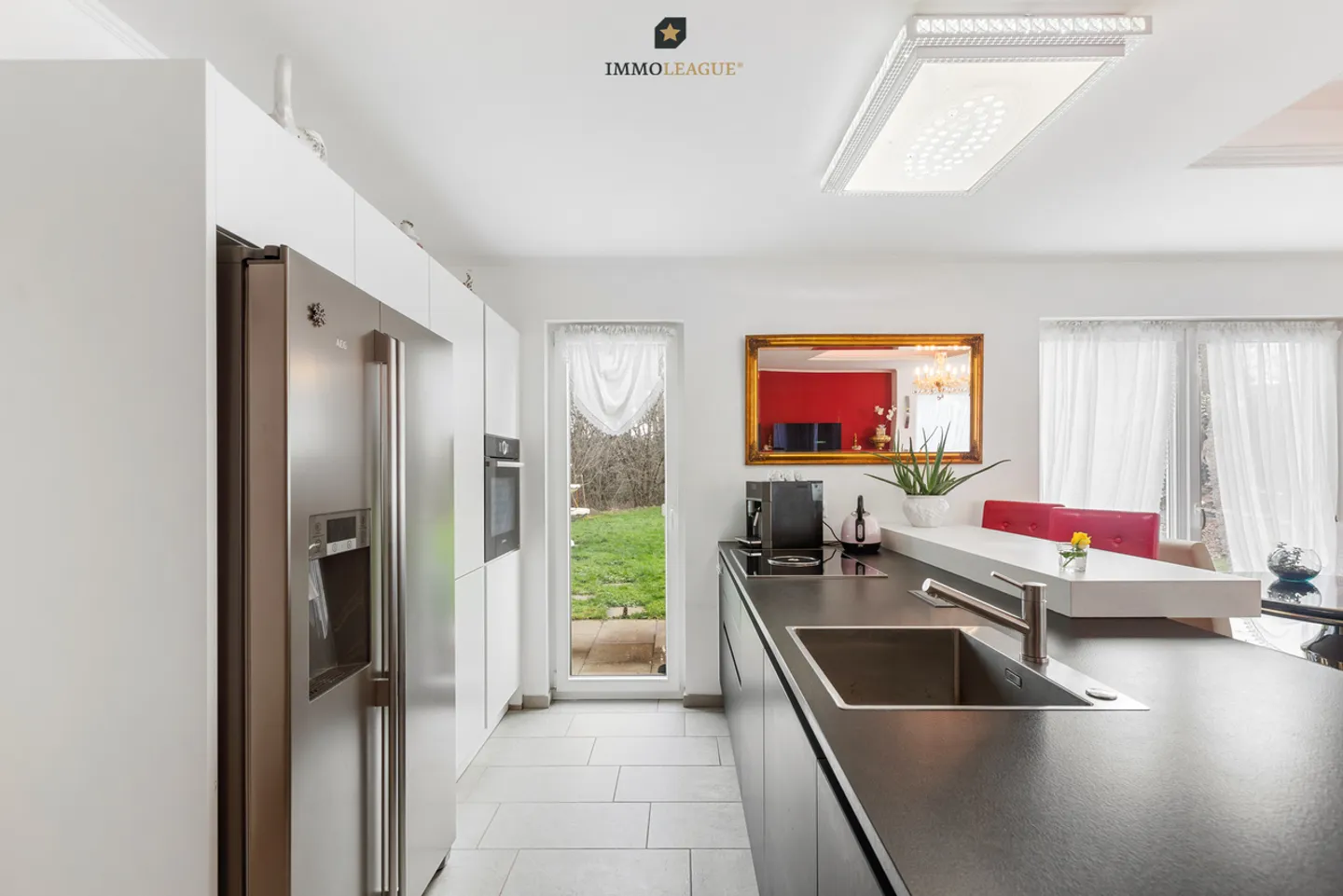Casa bifamiliare unica e adatta agli anziani in una posizione tranquilla - Foto 1 di 9
