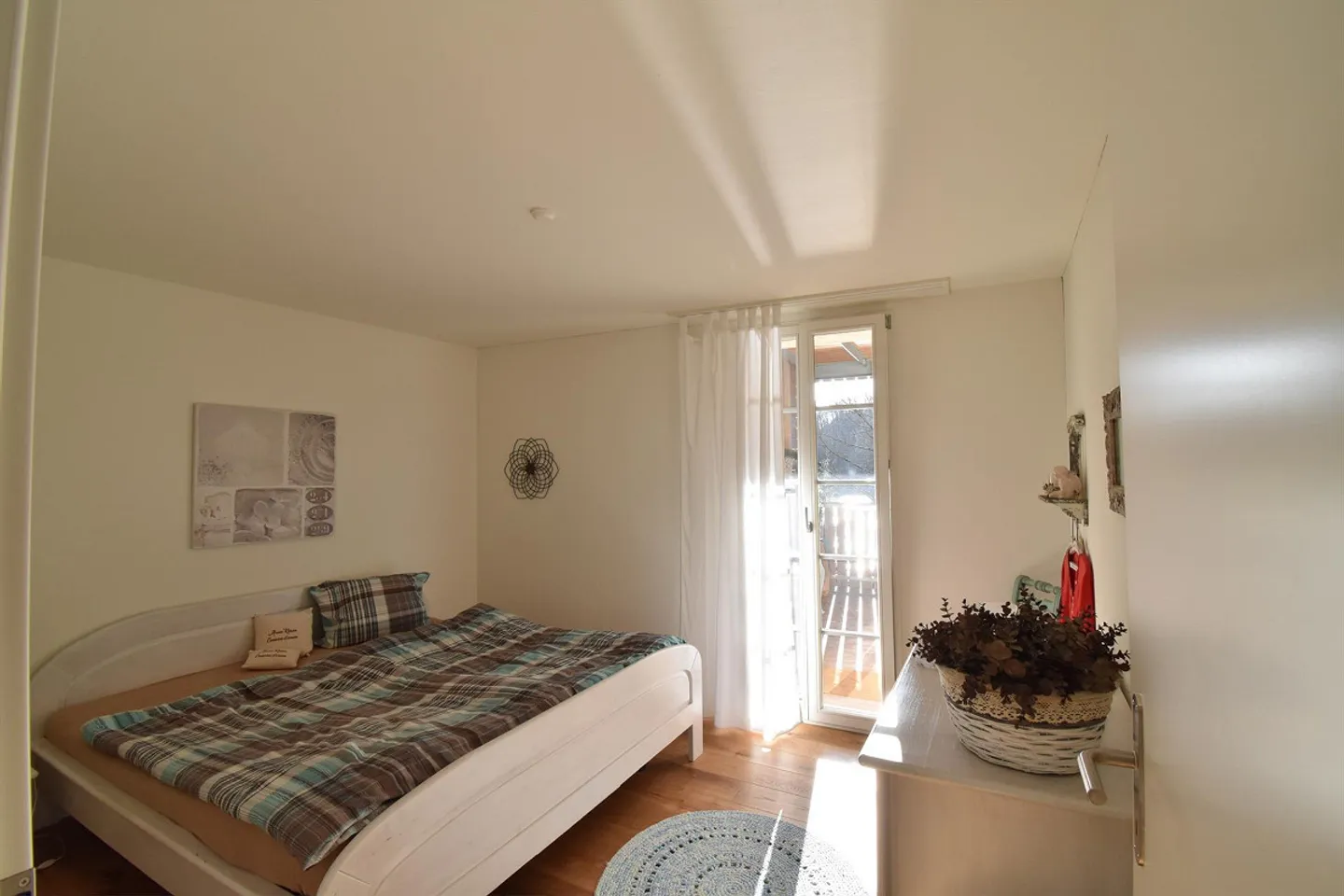 Dream apartment with spectacular view of the Aare - Photo 3 of 5