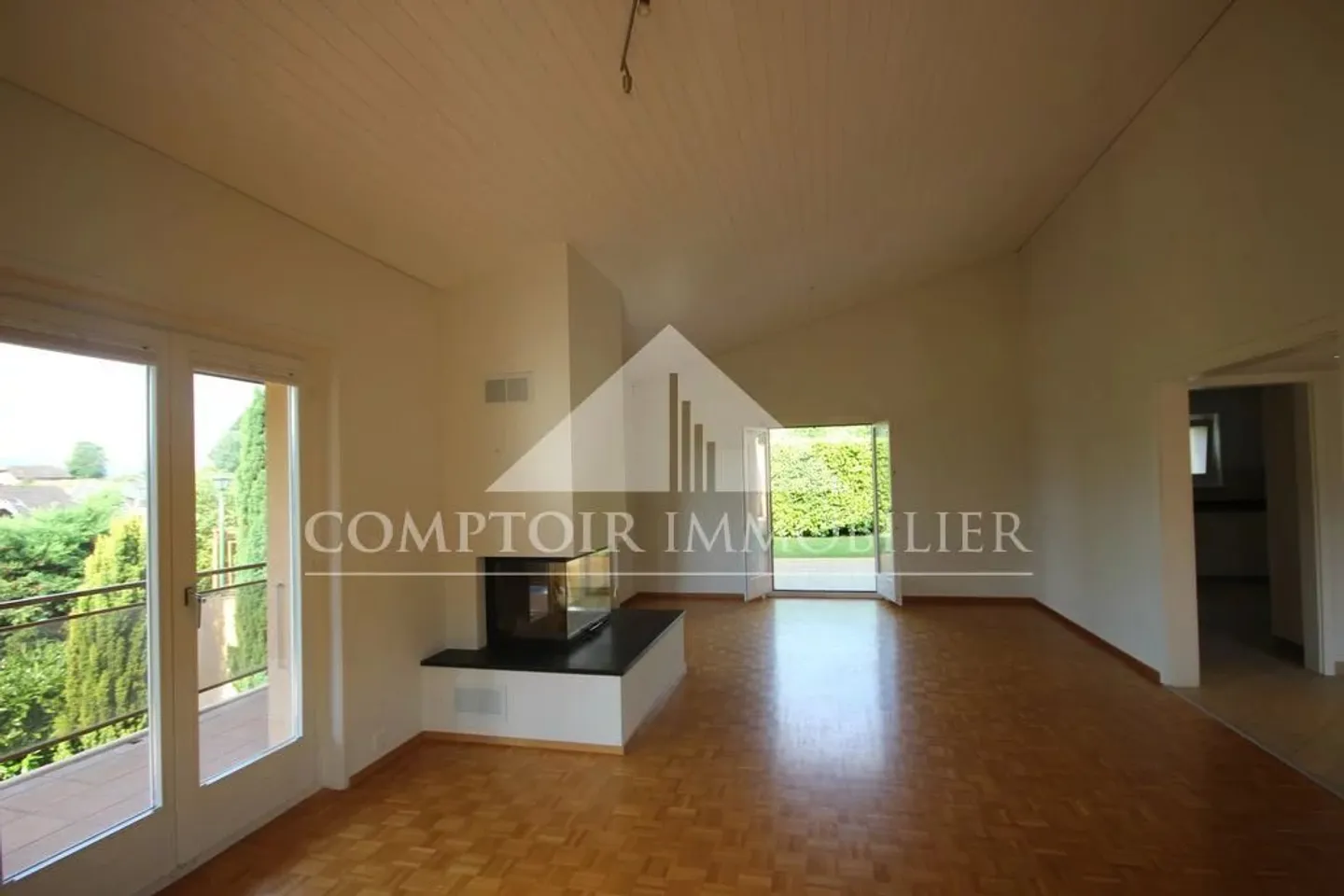Villa 6.5 rooms - Photo 2 of 7