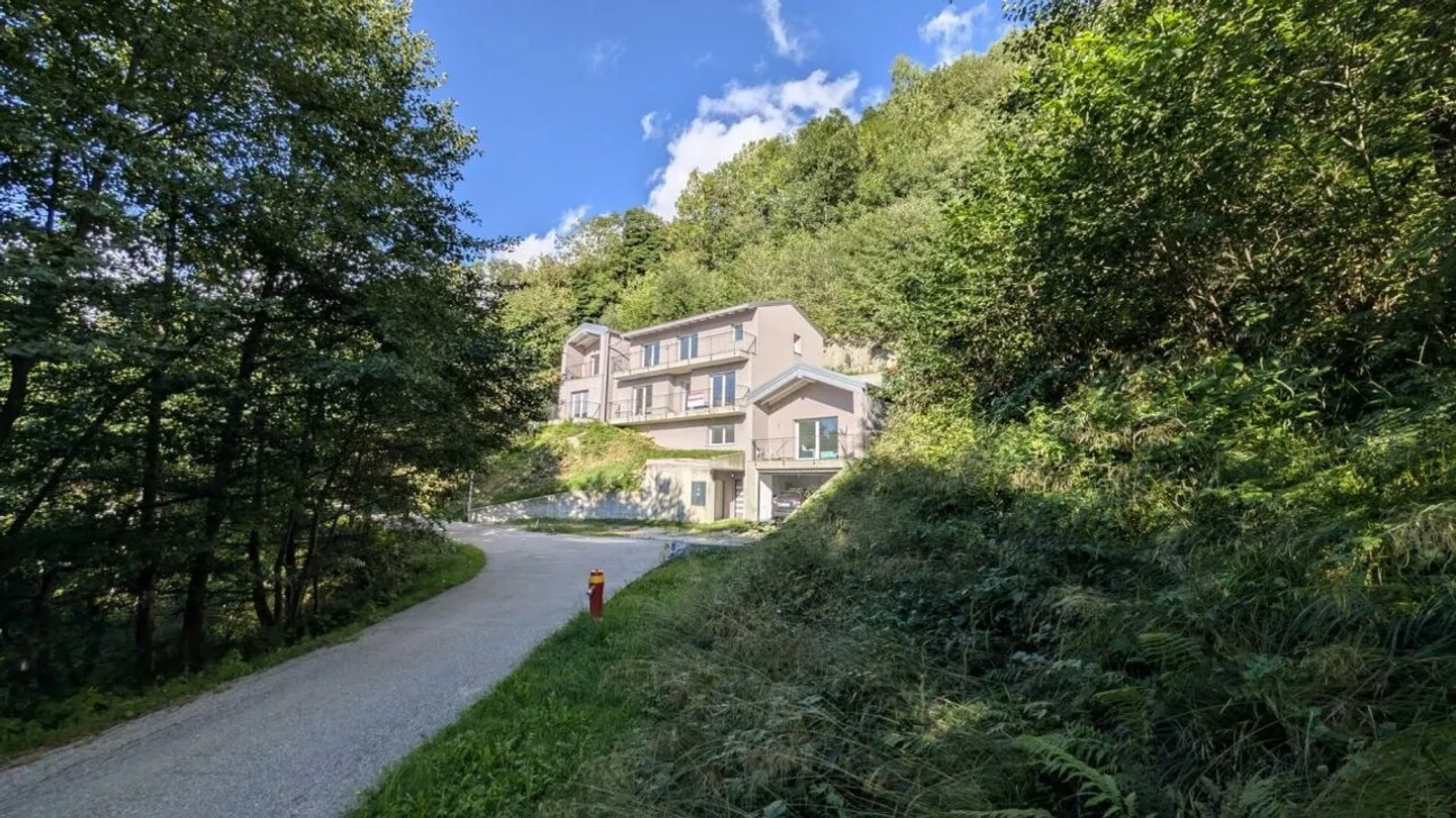 Prestigio e Natura in Perfetta Armonia - La Residenza che Unisce Eleganza e Tranquillità - Foto 1 di 22