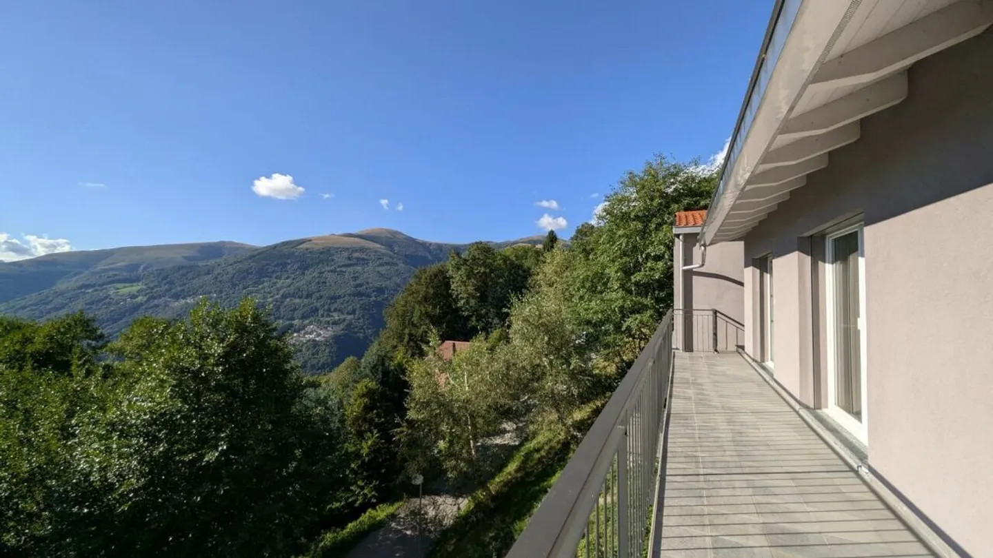 Prestigio e Natura in Perfetta Armonia - La Residenza che Unisce Eleganza e Tranquillità - Foto 3 di 22