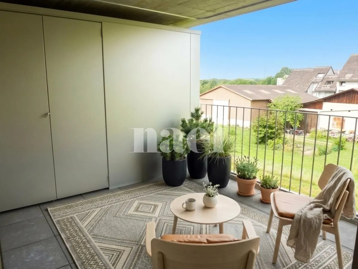 Beautiful bright 4.5-room apartment on the 3rd floor with balconies - Photo 1 of 7