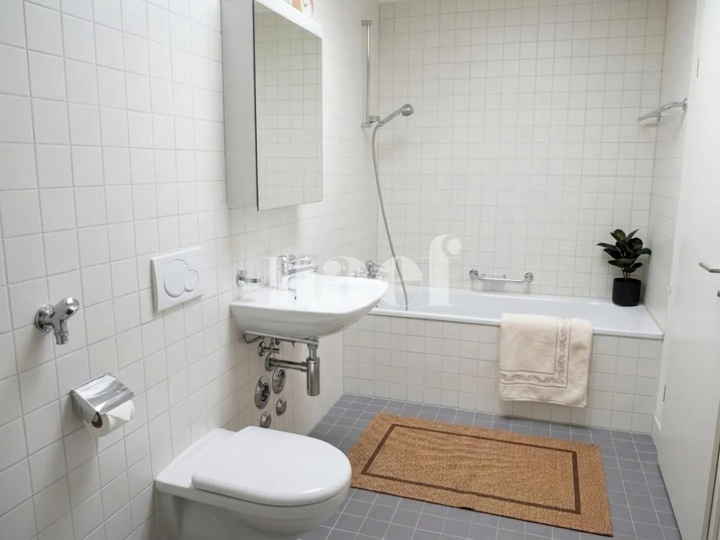 Beautiful bright 4.5-room apartment on the 3rd floor with balconies - Photo 6 of 7