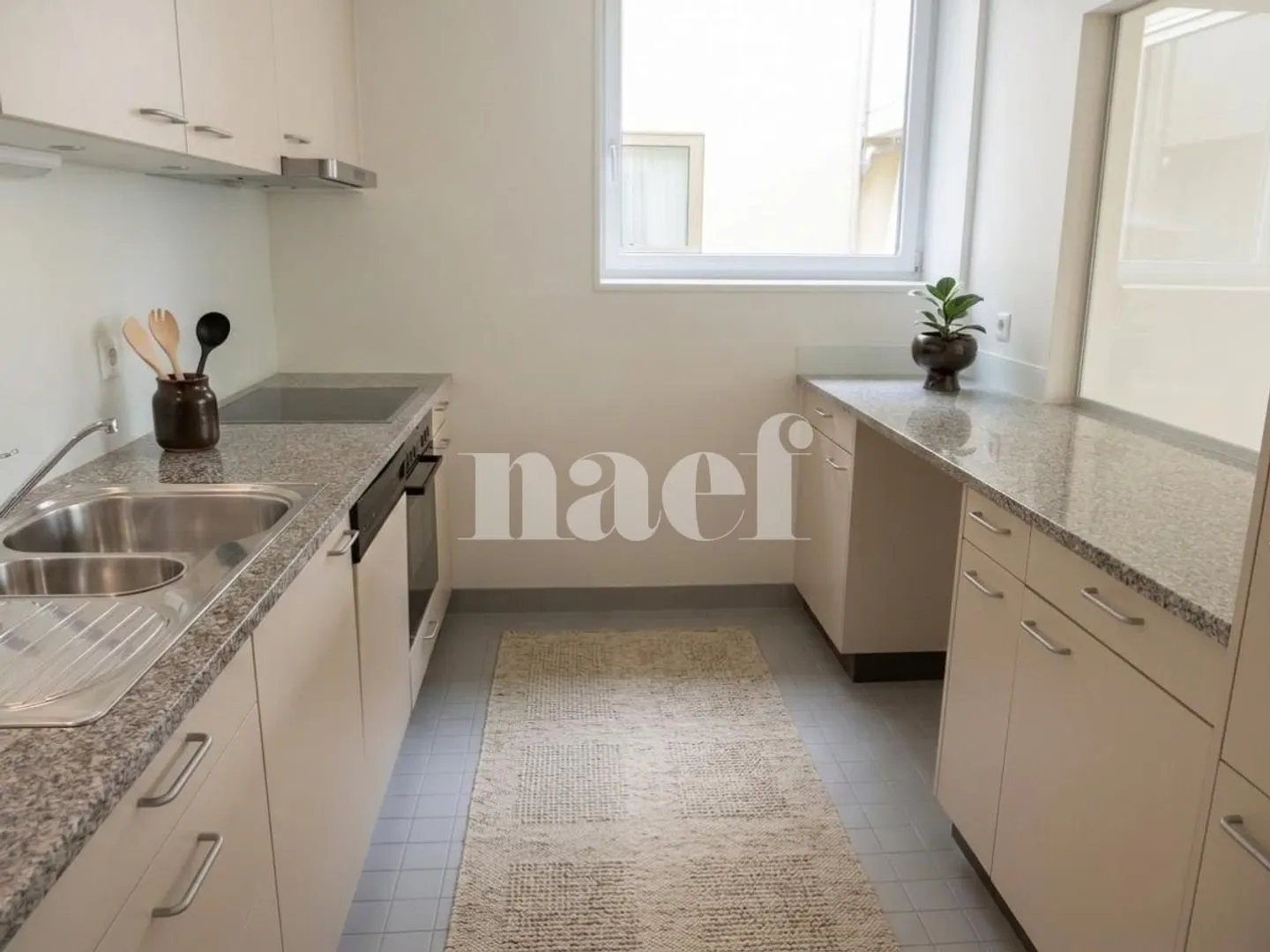 Beautiful bright 4.5-room apartment on the 3rd floor with balconies - Photo 2 of 7
