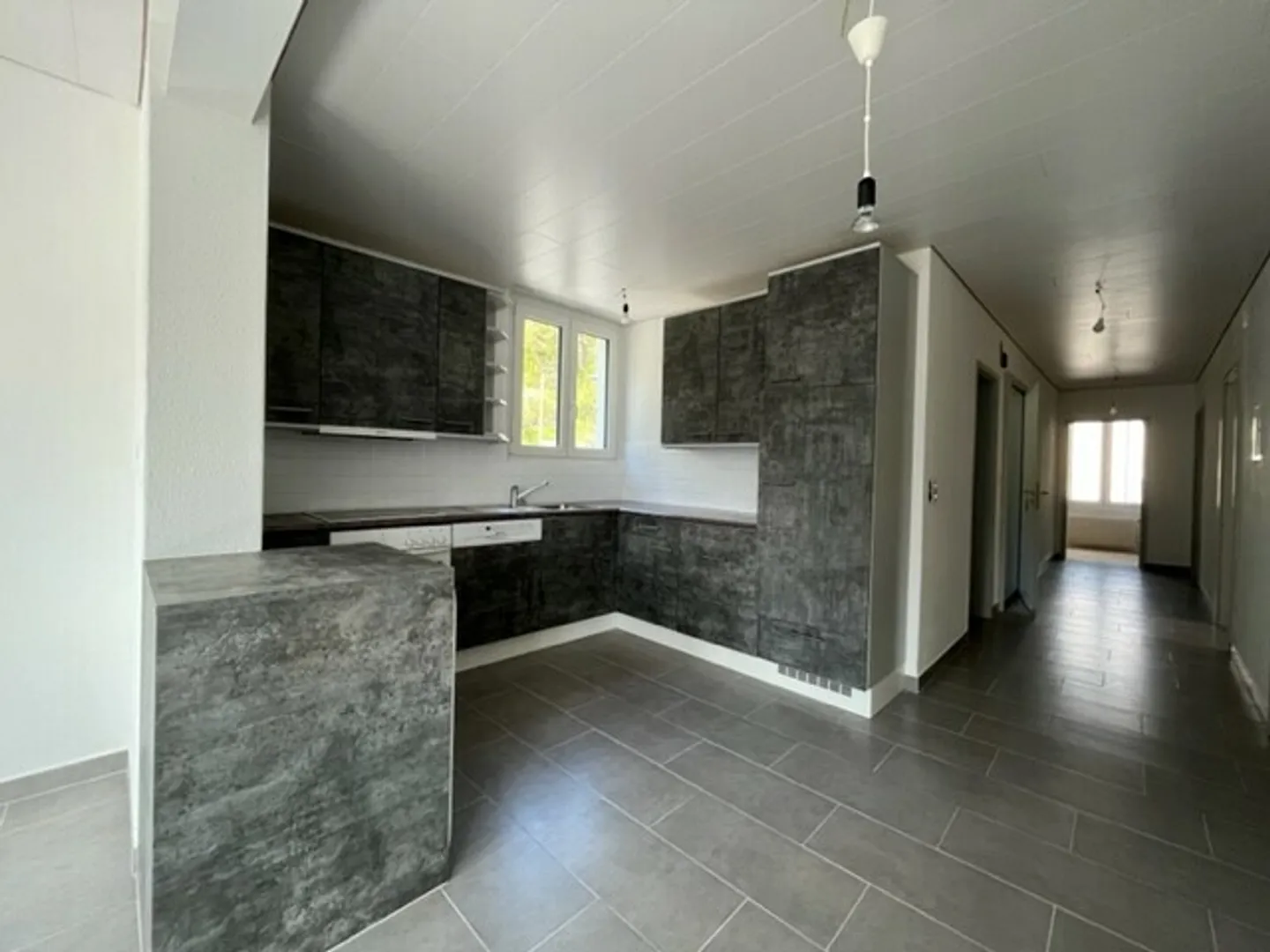 Rue du Crêt 4, Appartement 5 1/2 Pièces - Photo 2 sur 8
