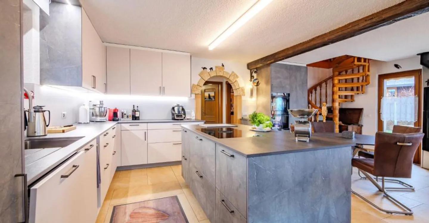 Chalet mit außergewöhnlichem Panorama, das von Liebe und Leidenschaft geprägt ist - Foto 5 von 13