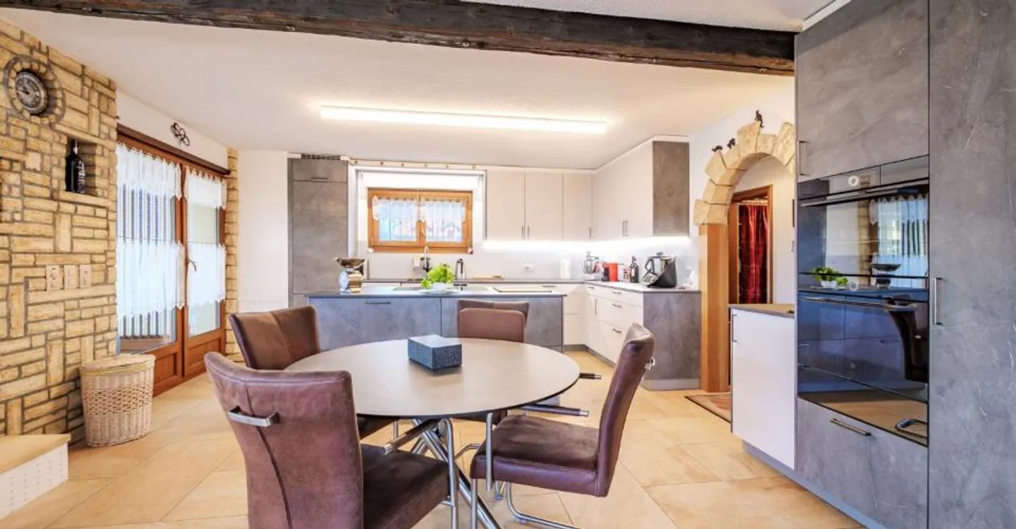 Chalet mit außergewöhnlichem Panorama, das von Liebe und Leidenschaft geprägt ist - Foto 6 von 13