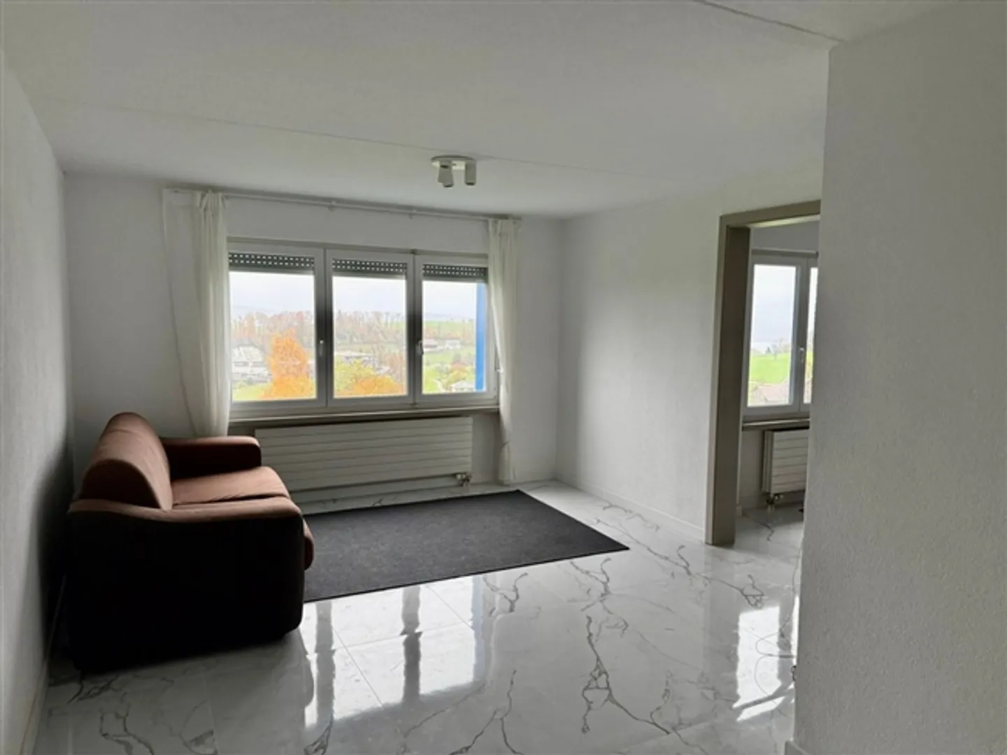 2.5 Room apartment - Photo 3 of 4