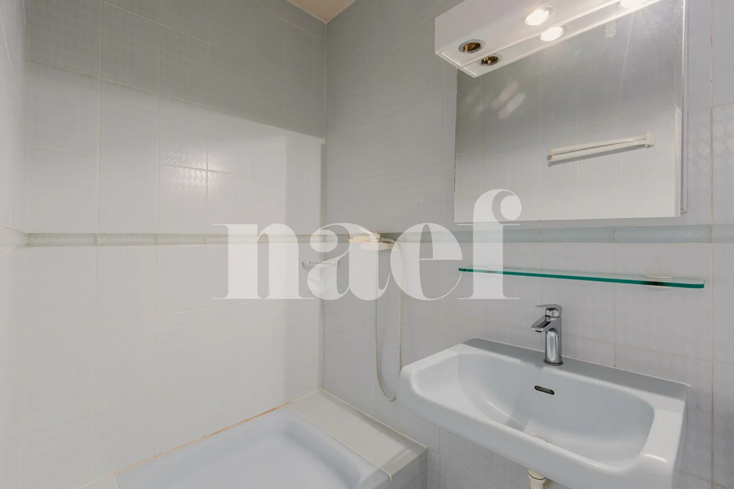 Attico con 5 camere e vista sul Giura - Foto 6 di 12