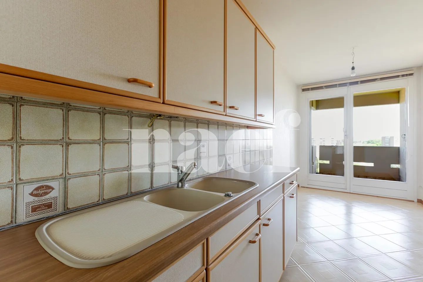 Attico con 5 camere e vista sul Giura - Foto 4 di 12