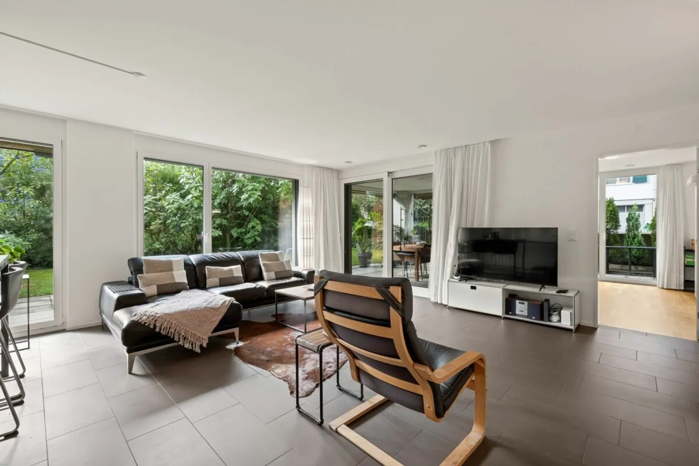Appartement à vendre - Photo 2 sur 8
