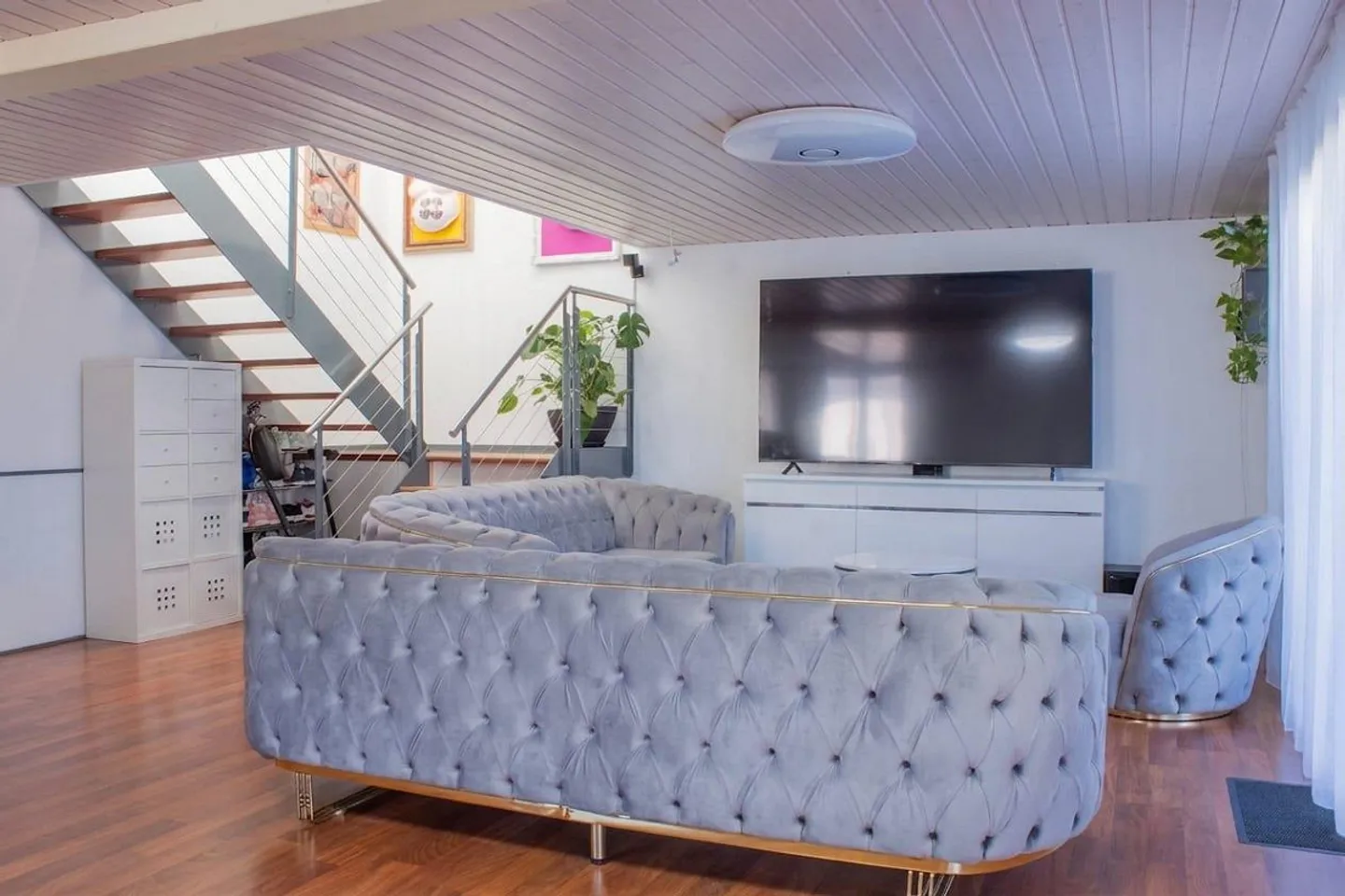 Casa familiare con comfort moderno - Foto 1 di 9