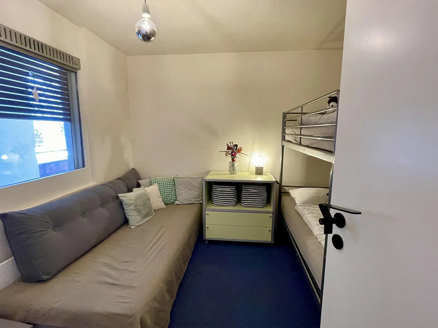 Modern Holiday Apartment in Arosa, 2 Rooms, Balcony, Underground Garage - Photo 11 of 14