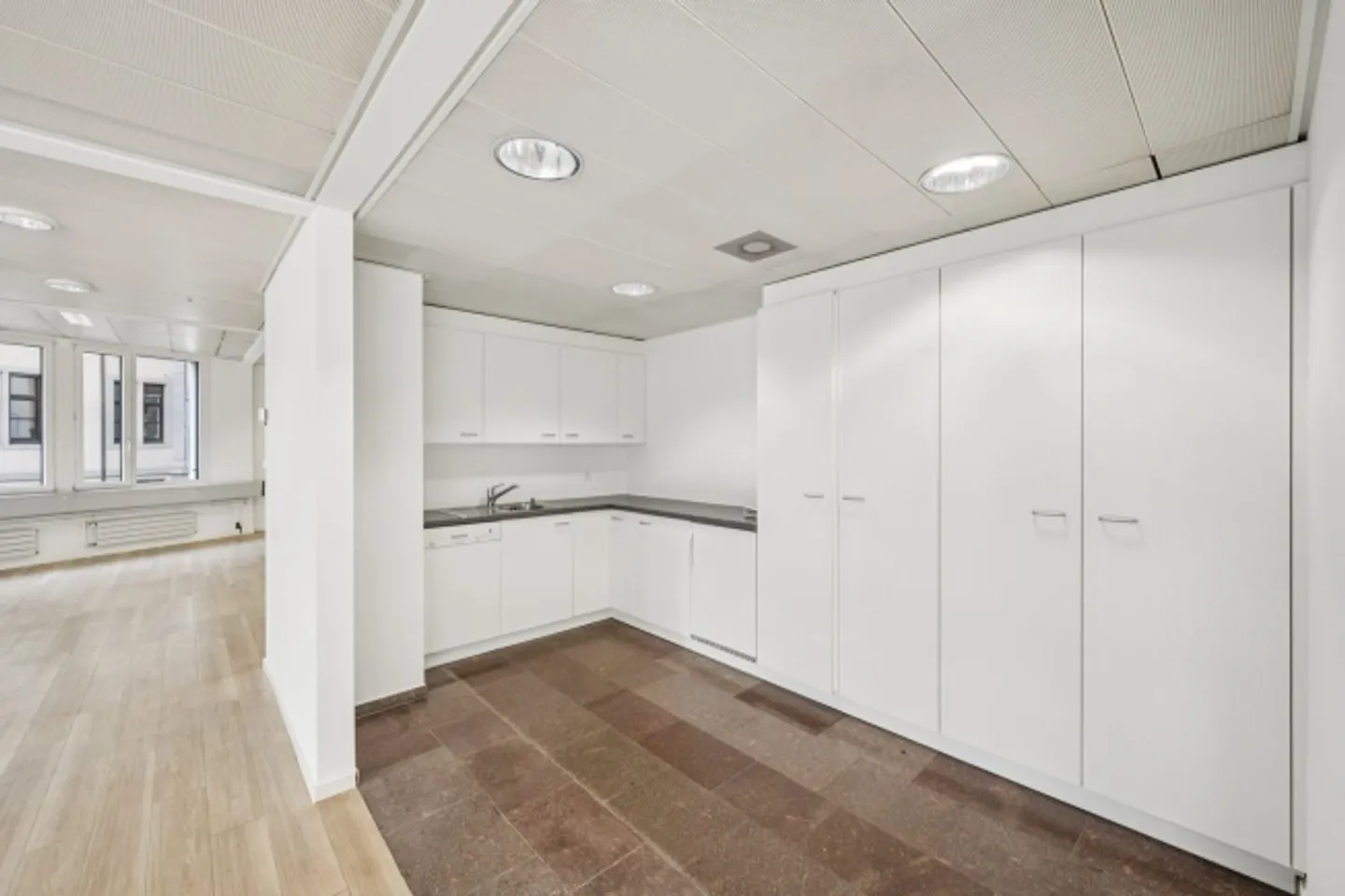 Central. Spacieux. Inspirant - Bureaux à proximité immédiate de la gare - Photo 13 sur 13