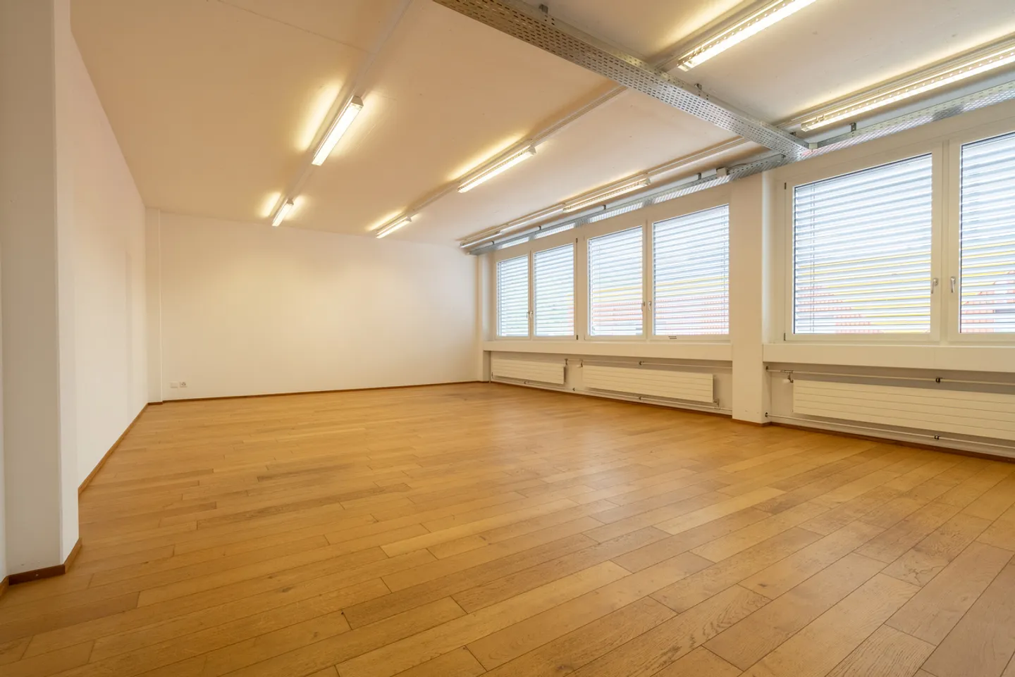 Helle Büroräume in Alpnach - Foto 2 von 9