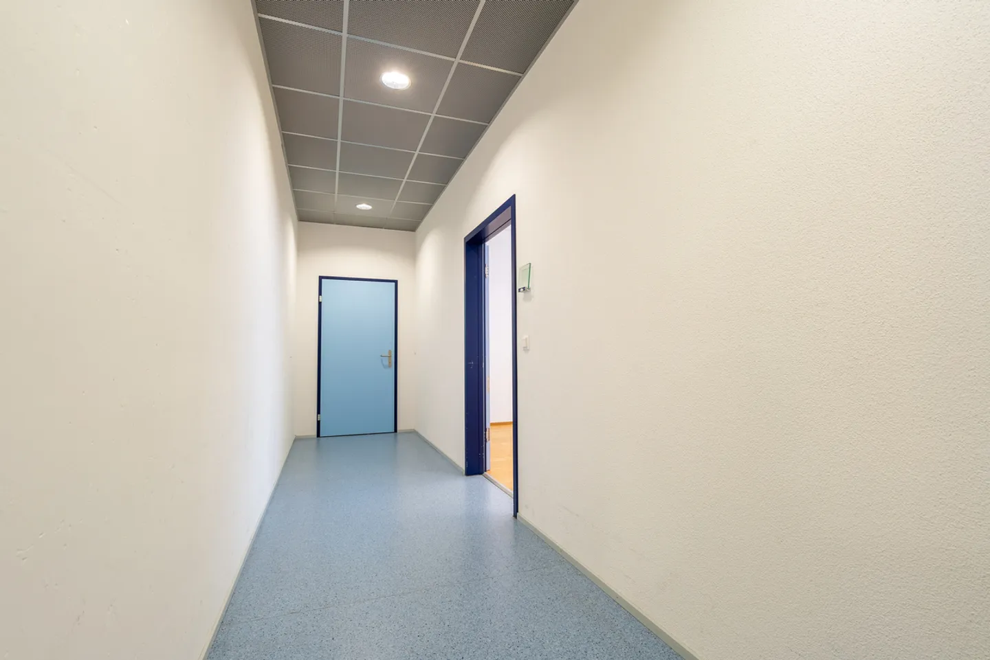 Helle Büroräume in Alpnach - Foto 5 von 9