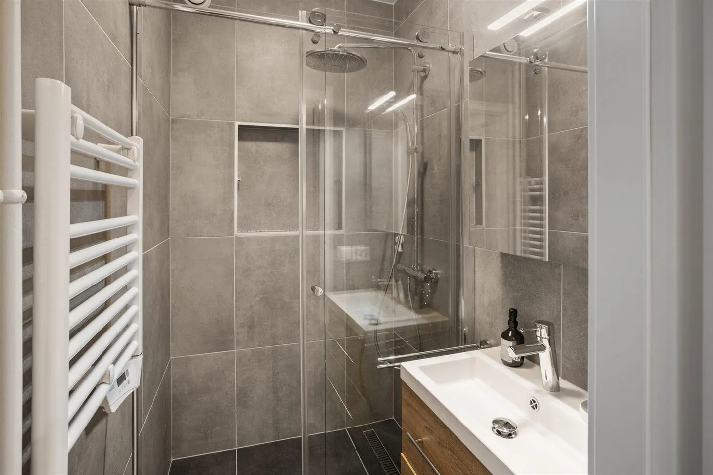 Appartement traversant spacieux et lumineux - Foto 7 von 12