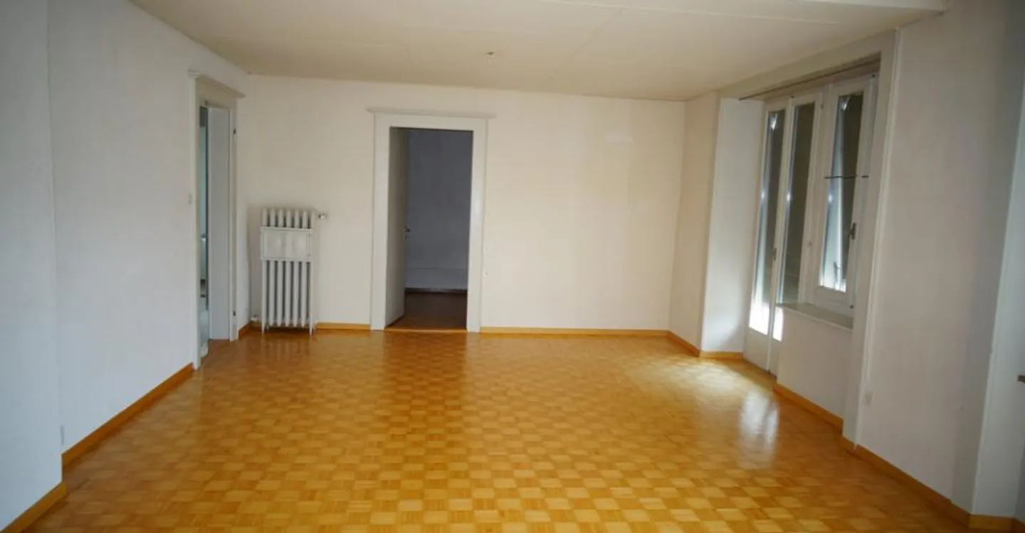 Mietshaus in Tramelan - Foto 3 von 11